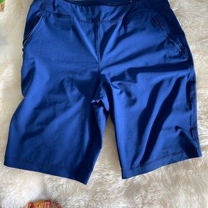 Chicos ZENERGY size .5 shorts